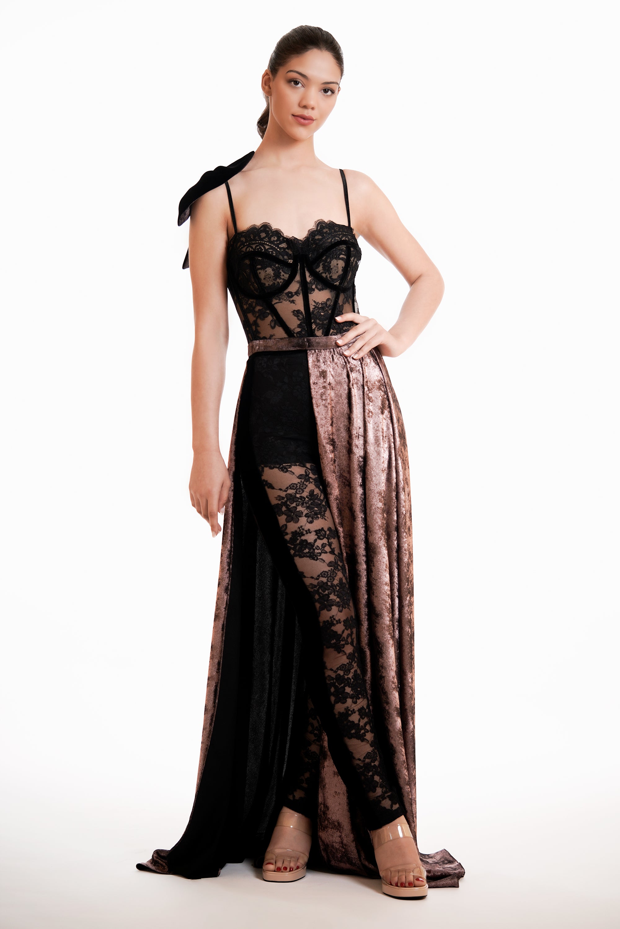 lace dresses wedding Tulle Sheer Neck Wedding Dress With Lace Appliques MW917